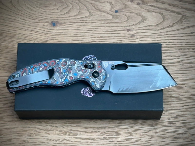 Kizer Sheepdog Chris Conaway Black Stonewashed Sheepsfoot Blade, Nebula FatCarbon Handles, AXIS/Crossbar Lock